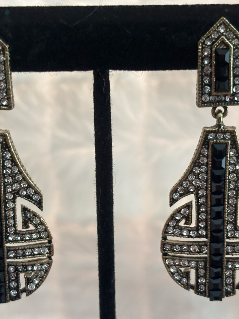 Vintage-Inspired Black Crystal Drop Earrings